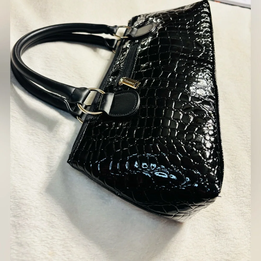 Wine Insulated Bag in Black NWOT